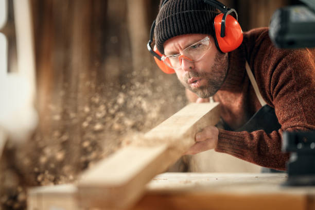 Are you a carpenter with elbow pain?