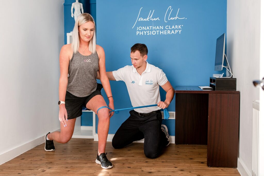 Ligament injuries and treatment options! 1 JonathanClarkPhysio NadjaLitauPhotography 150